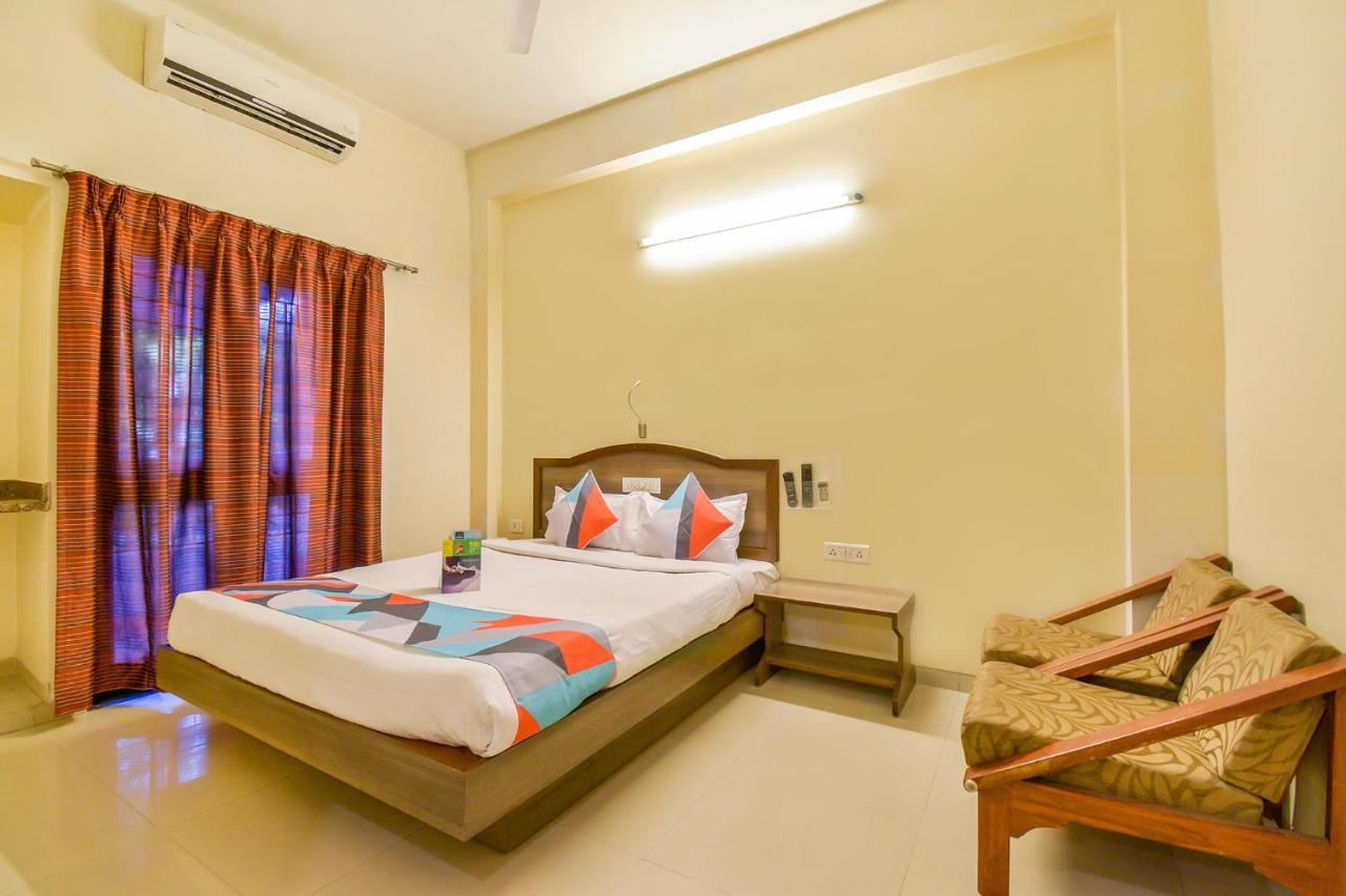 Hotel Ashiyana Poona Buitenkant foto